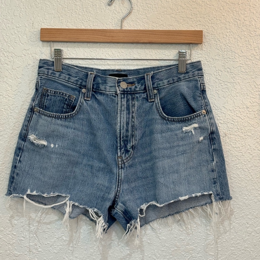 Uniqlo High Rise Distressed Denim Shorts Waist 25 Raw Hem